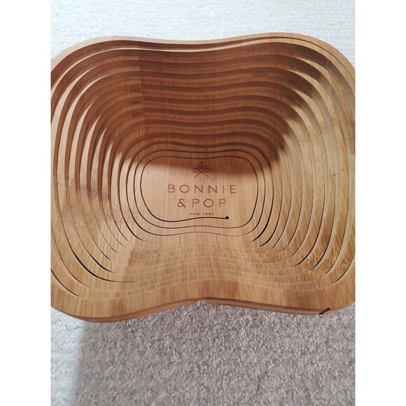 Apple Shaped Collapsible Folding Fruit Storage Basket Wooden Layer Trivet Bowl - Picture 6 of 9